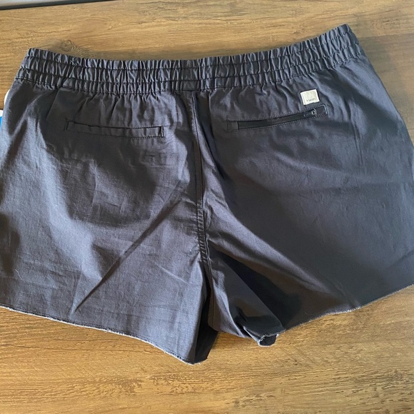 Vuori Women's Rip Stop Shorts XXL - Picture 4 of 4
